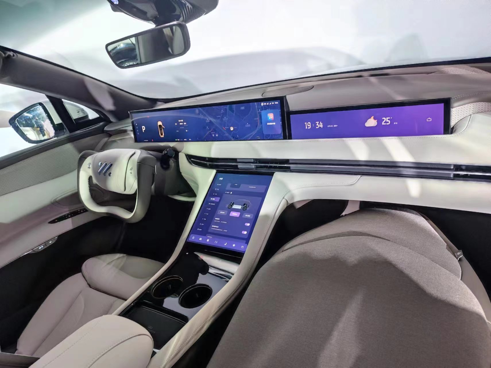 智己LS7全新款車型上市，售價(jià)28.98-30.98萬元