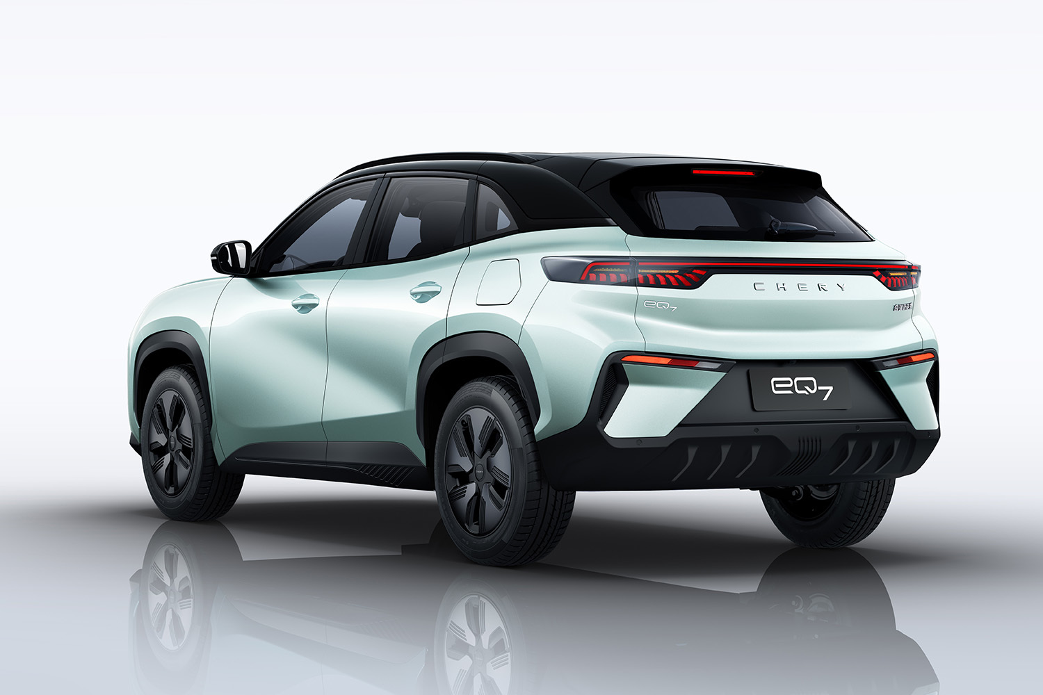 奇瑞eQ7預(yù)售14.39萬元起，中國首個(gè)鋁基平臺(tái)純電SUV