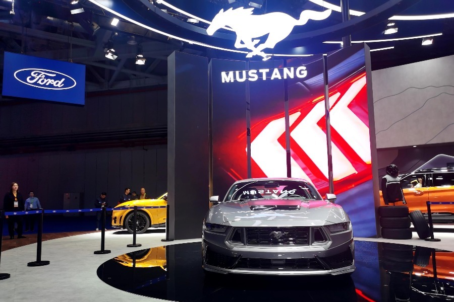 全新福特Mustang Dark Horse中國首秀，獨(dú)一無二的5.0升V8自吸動力