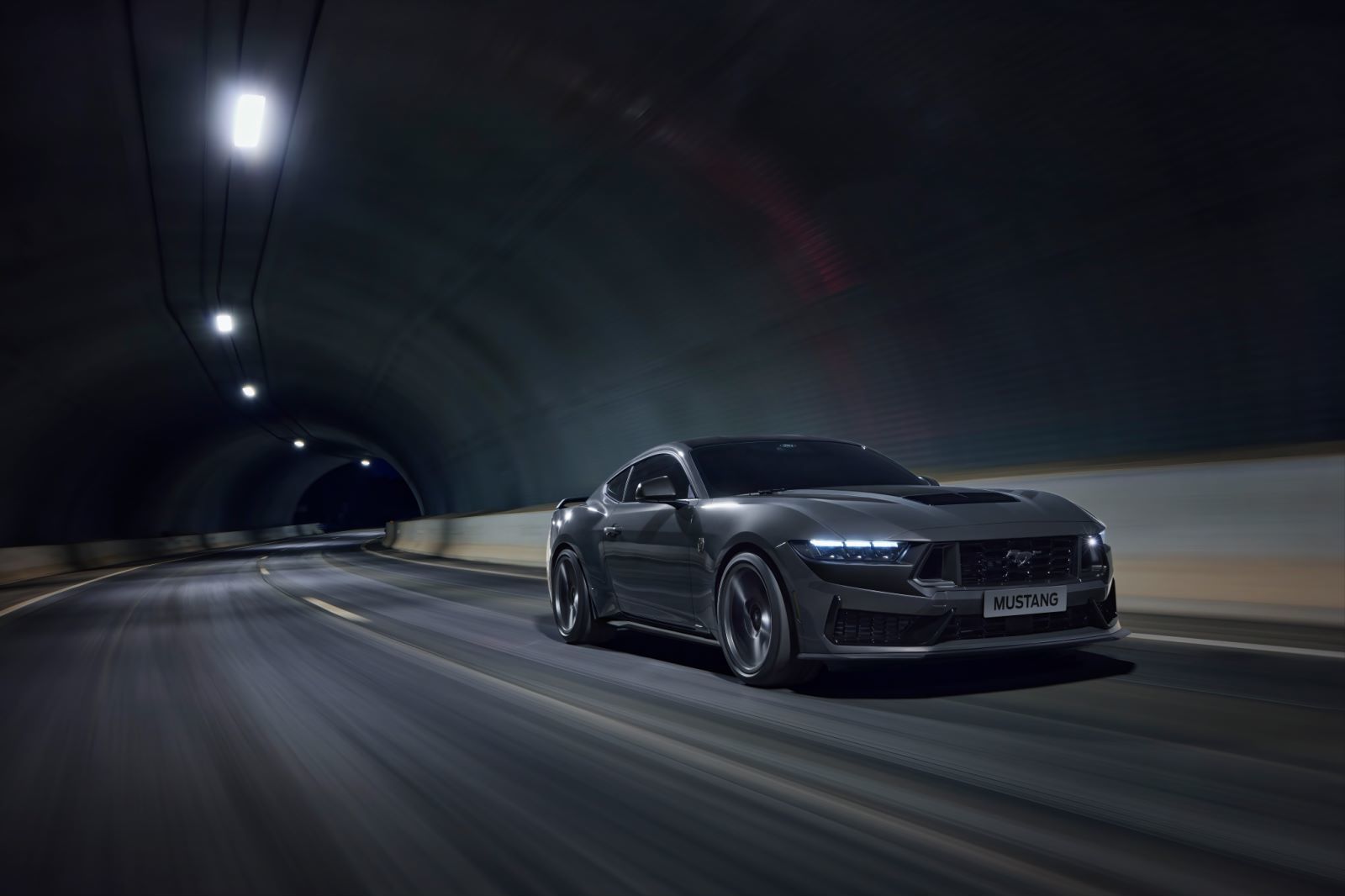 全新福特Mustang Dark Horse中國首秀，獨(dú)一無二的5.0升V8自吸動力