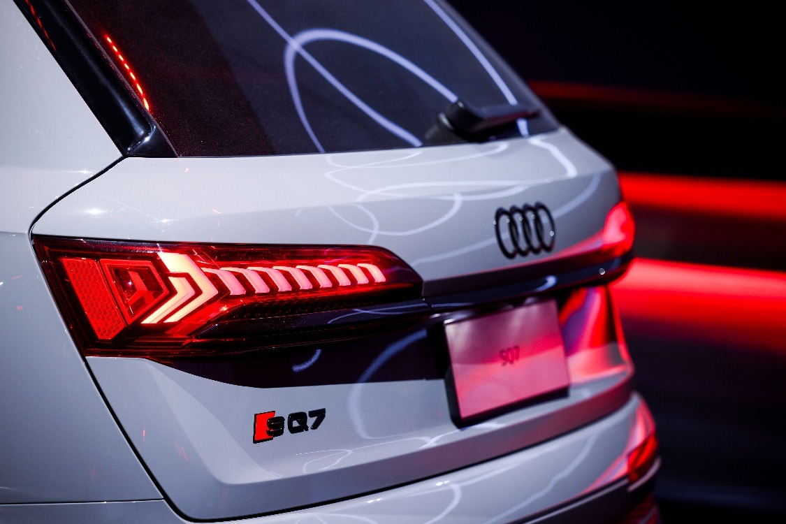 全新奧迪SQ7暗夜騎士版上市，售價116.98萬元