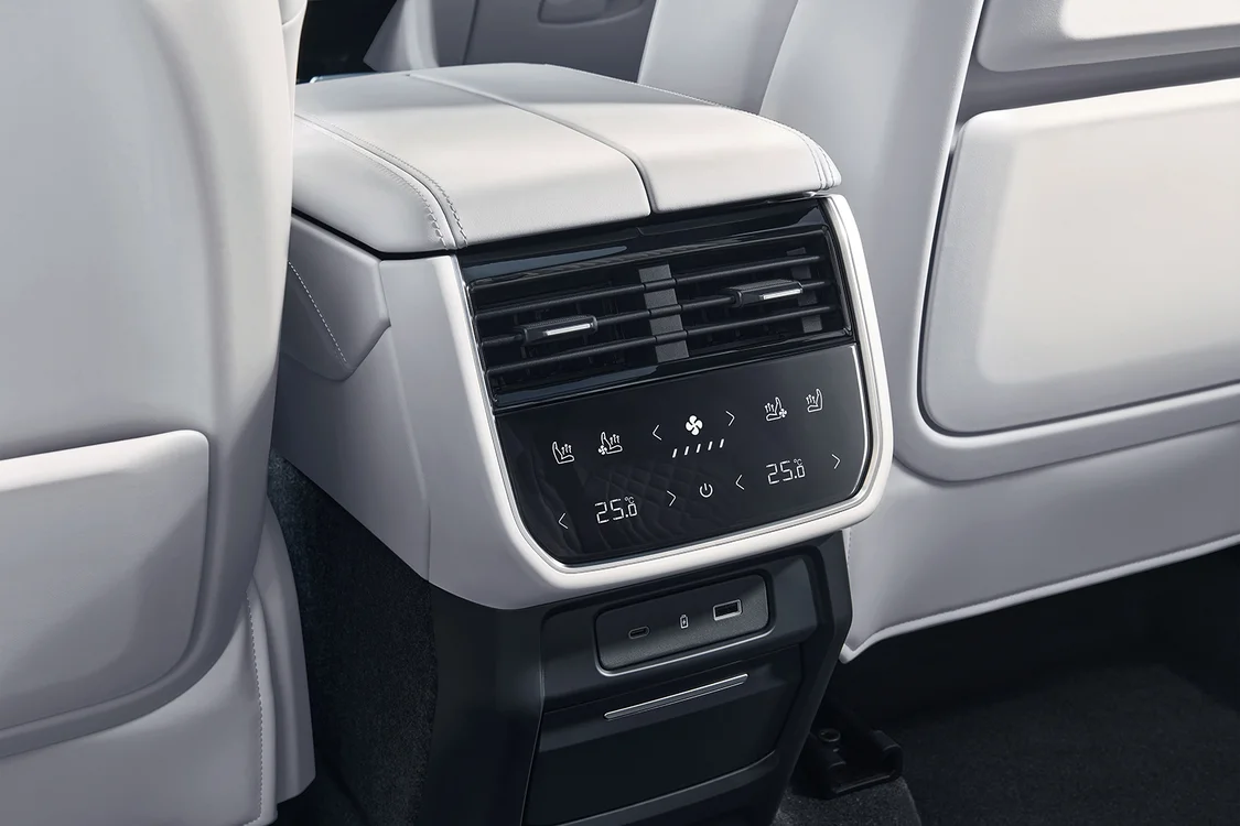 二排新增通風按摩 2026款領克09四驅探索版限時專享價19.88萬元起